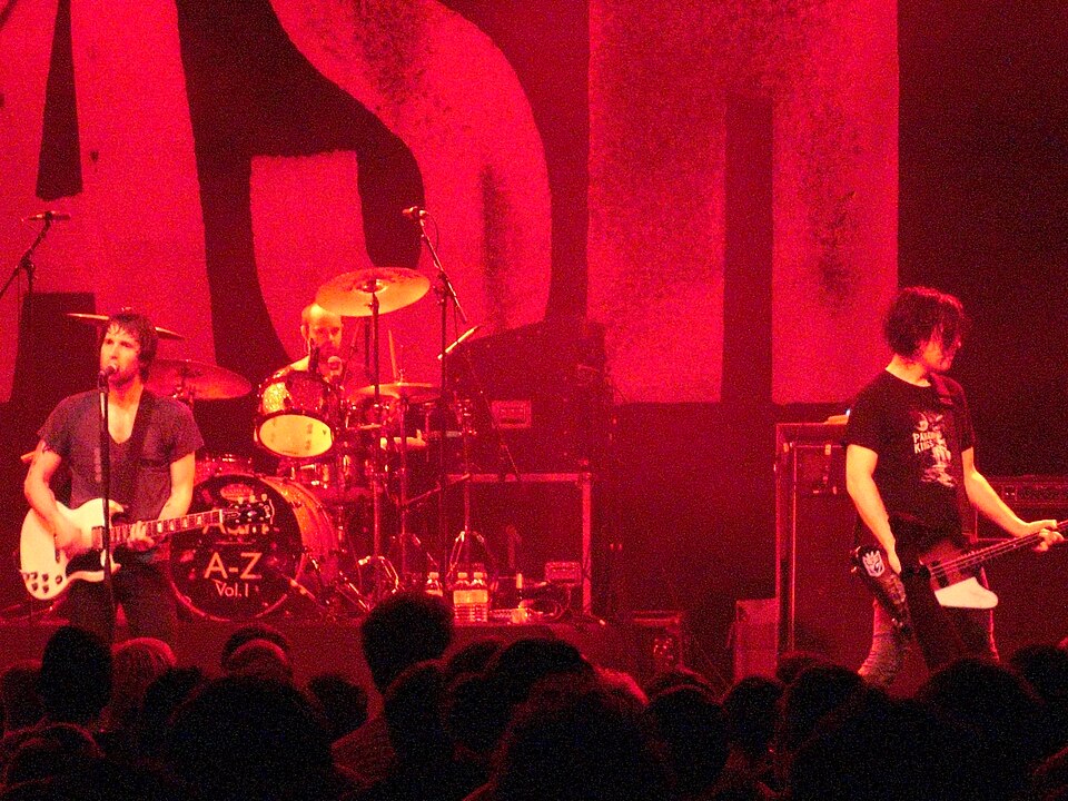 Ash performing live at the O2 ABC Glasgow, 2010
